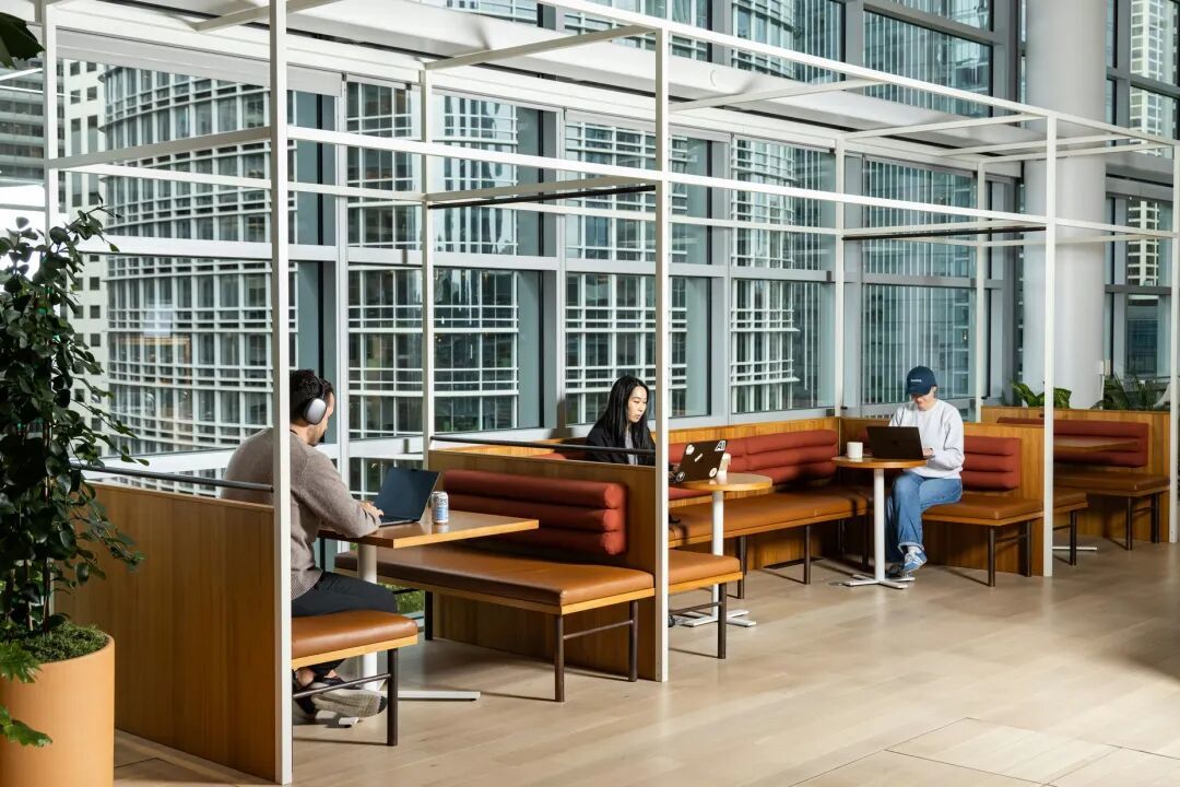 Anthropic旧金山总部咖啡馆｜图片来源：The Atlantic