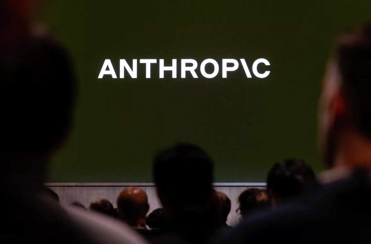 Anthropic呼吁全球暂停AI开发，警告AI“自我改进”风险