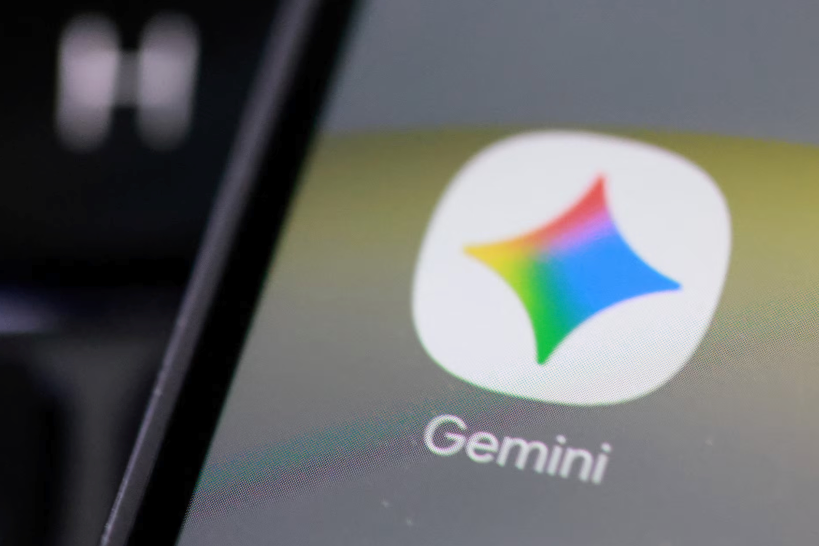 Gemini落后对手