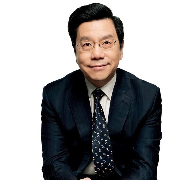 前苹果高管专访：常规白领将比蓝领更快被AI取代