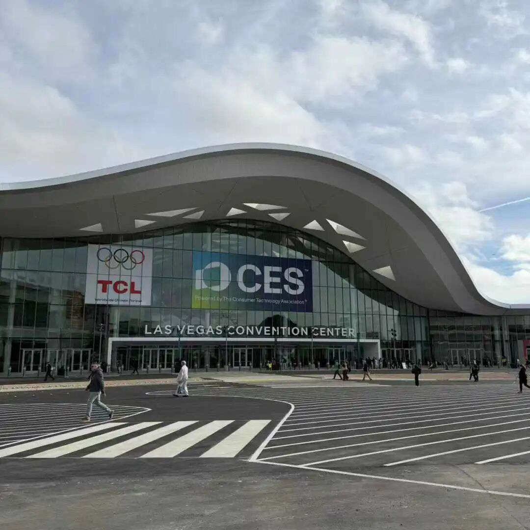 中国机器人军团，“围剿”波士顿动力