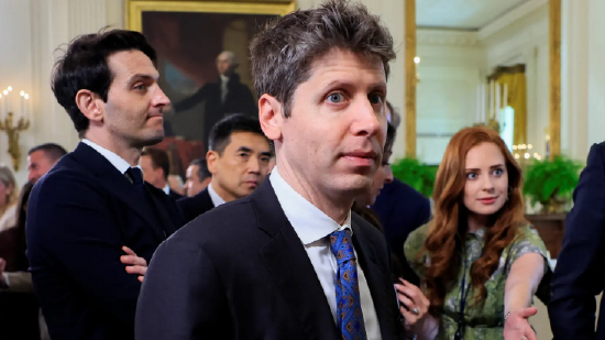 谷歌步步紧逼 OpenAI拉响红色警报以突击式提升ChatGPT