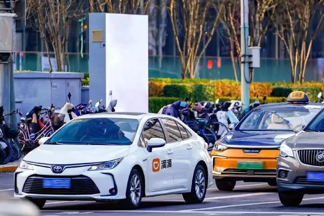 「凿井者，起于三寸之坎，以就万仞之深。」