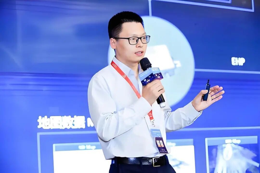 佘党恩投身具身创业，曾在百度、理想任职