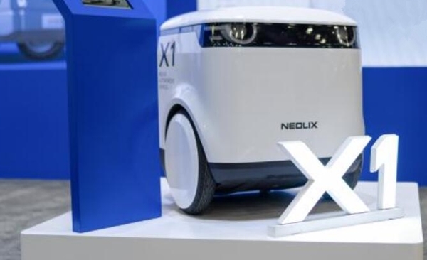 新石器CES2026发布两轮自动驾驶机器人X1：补齐物流配送全链路