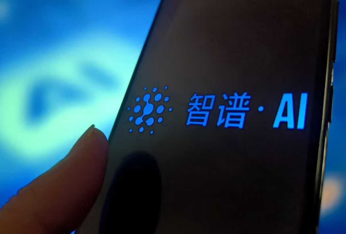 智谱冲击中国AI第一股 CEO张鹏：模型销售年经常性收入已超1亿元