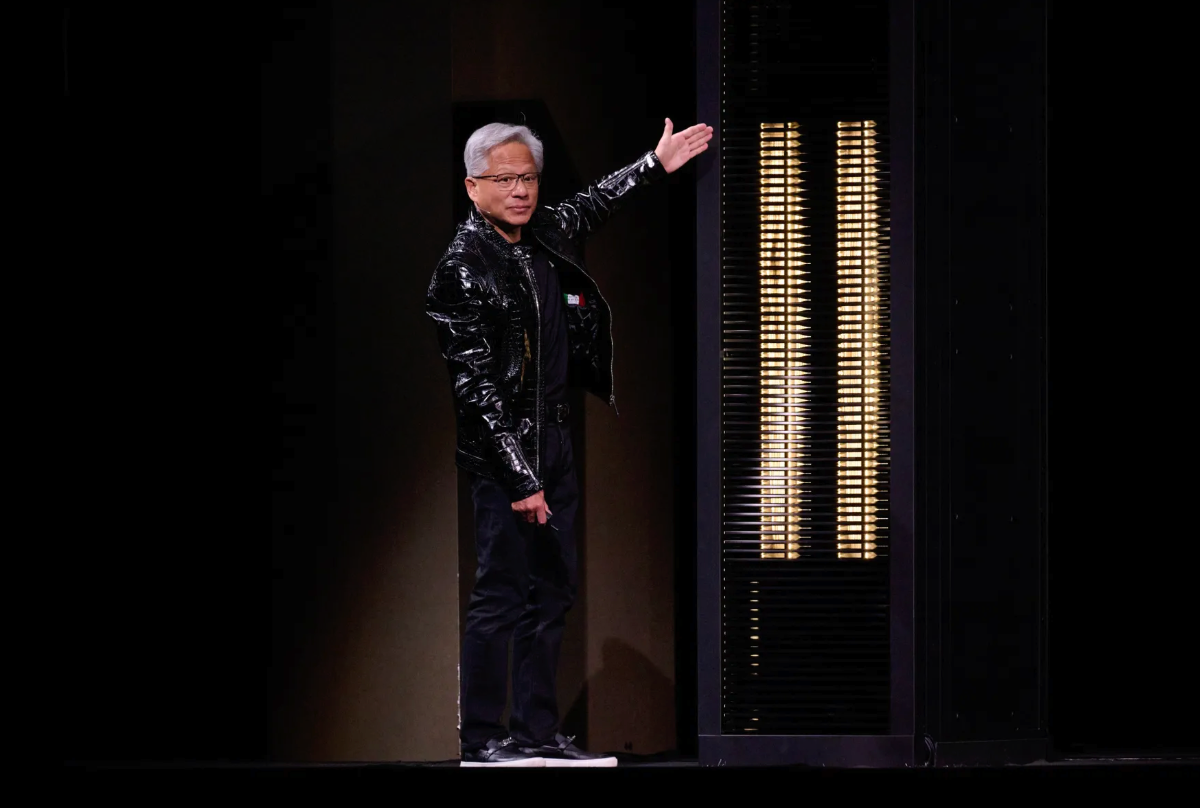 黄仁勋在CES上展示Rubin架构芯片