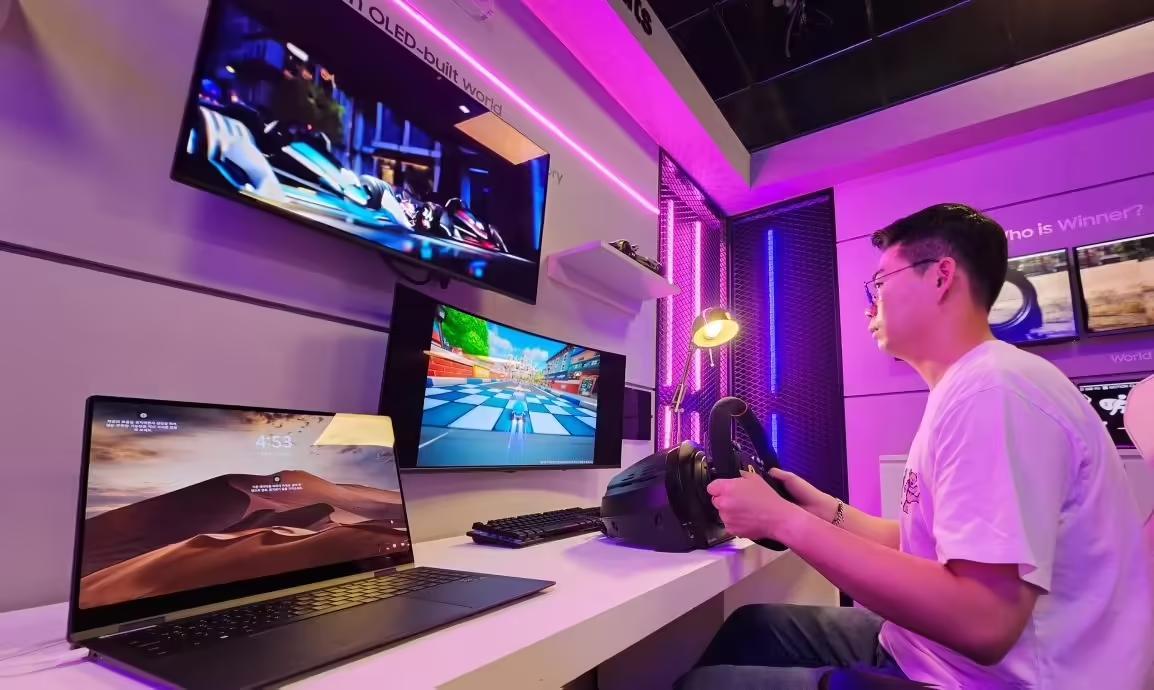 三星显示CES 2026秀肌肉：AI OLED机器人、耐低温车载屏等显示技术亮相