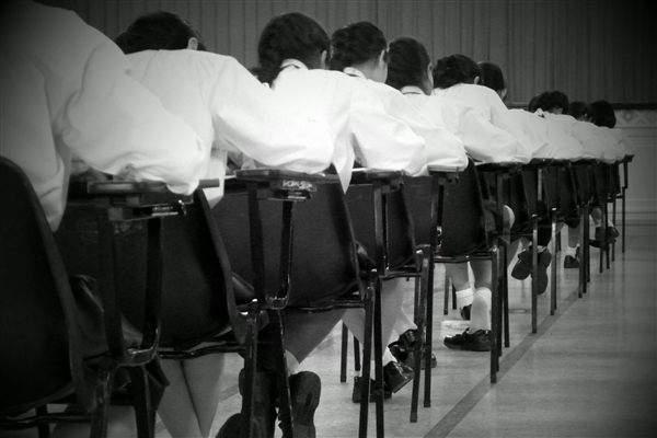 清华大学:严禁学生将AI生成内容直接复制用作学业成果!