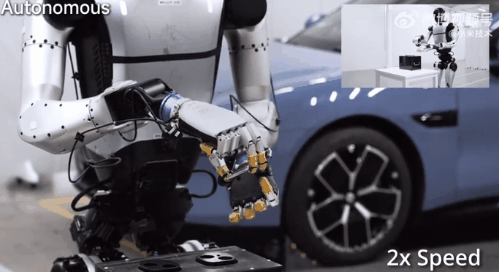 首次曝光！小米机器人给小米汽车安装车标：一气呵成 还会先撕膜