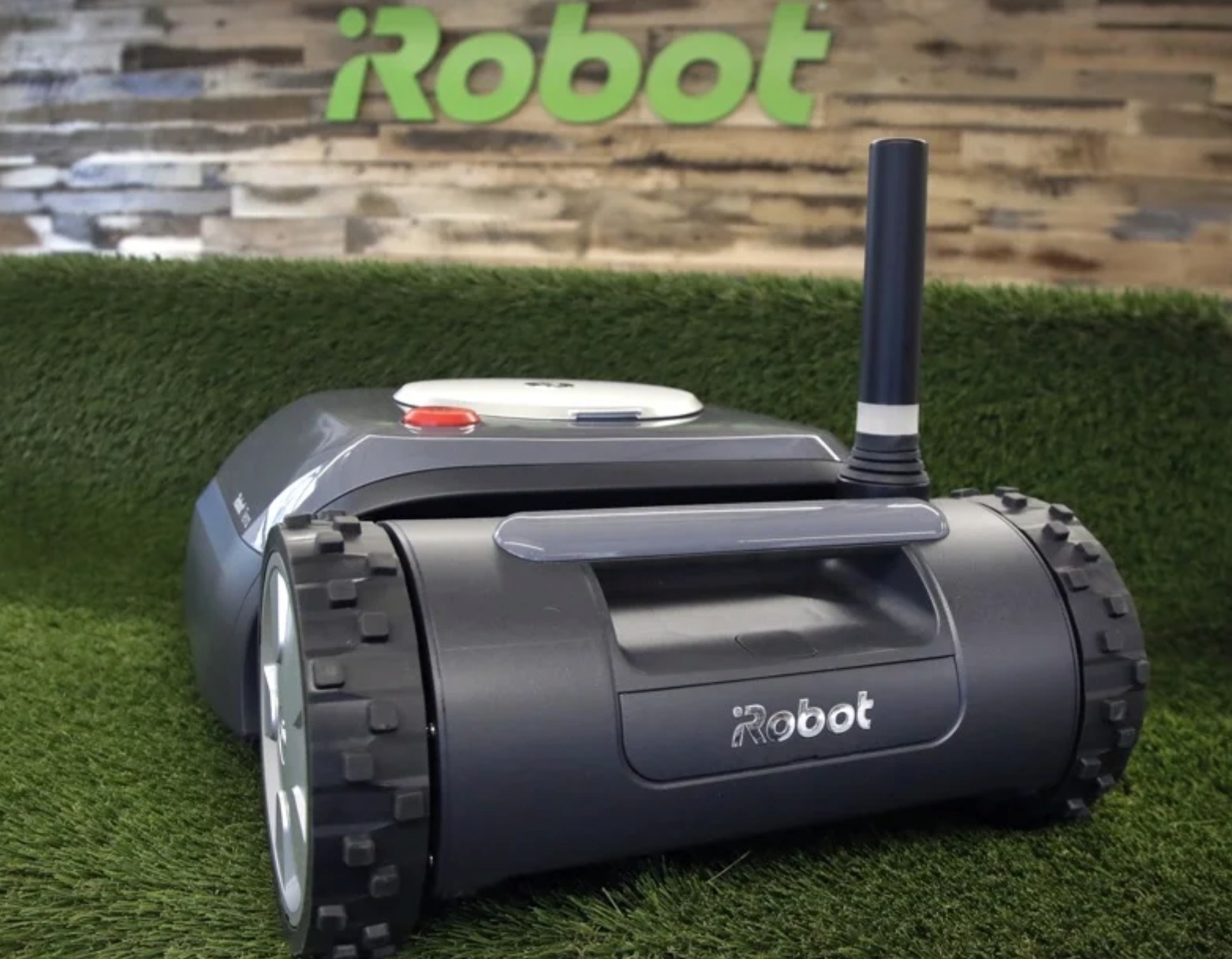 扫地机器人鼻祖iRobot破产重组 将被中国制造商收购并私有化