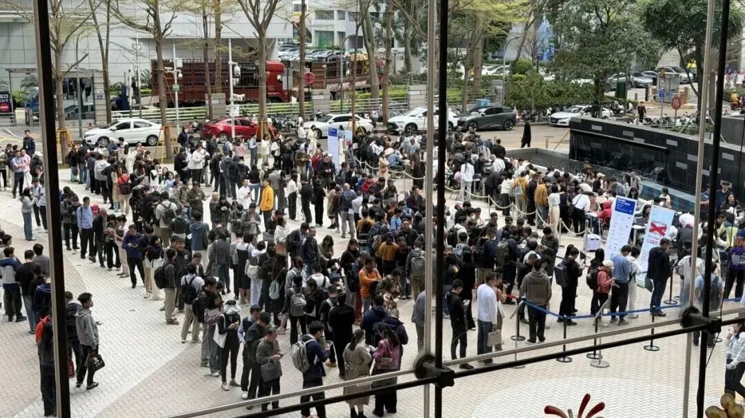 龙虾上门安装赠送叠衣服？“AI焦虑”被炒上天了