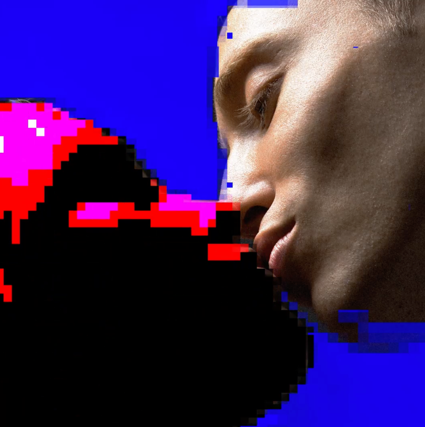 成人内容在内部引发激烈争论